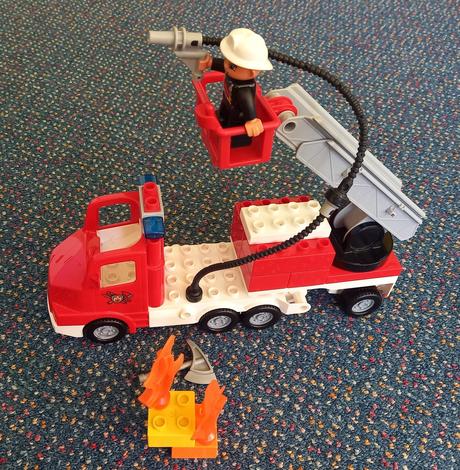 Lego duplo 5682 - fire truck.,