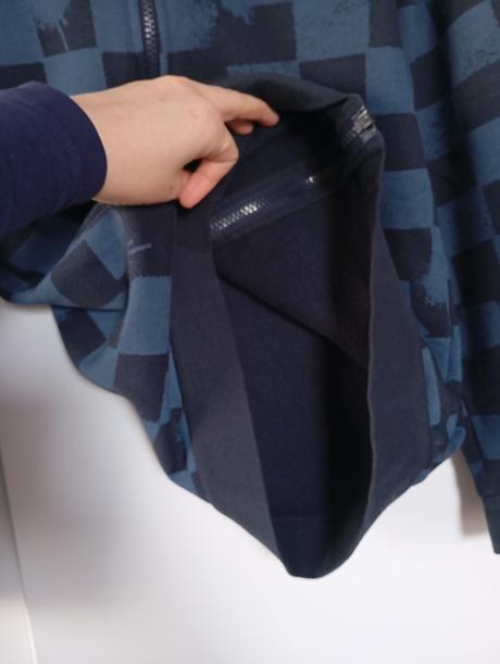 Modrá kostkovaná mikina s kapucí a kapsami, sinsay,146