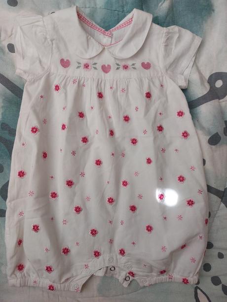 Slavnostní vyšívaný letní overal, f&f,74