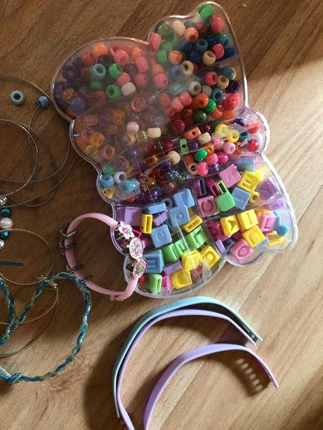 Koralky na navlekani,