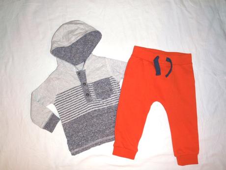 Nádherný komplet trička a oranžových tepláčků, f&f,80