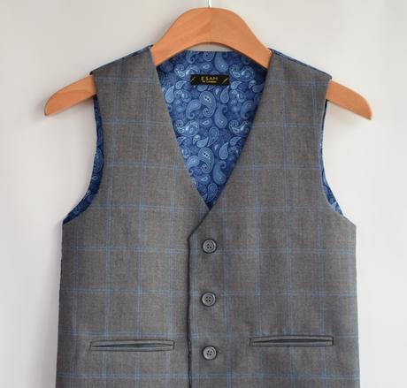 Oblek vel. 7 let, 122