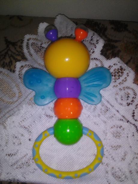 Chrastítko s kousátkem-simba, 