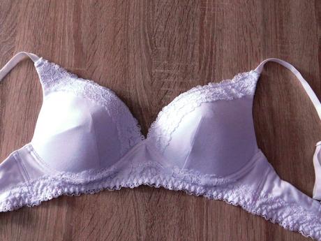Dámská vystužená podprsenka, 75c
