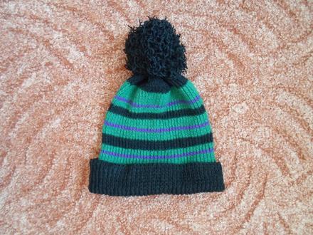 Černá zelená čepice kulich, 116