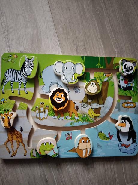 Dřevěný hlavolam se zvířátky, 