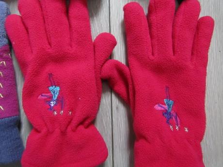 Rukavice vel.cca 116/140, 122