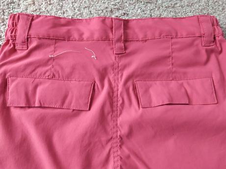 Růžové odepínací kalhoty, 152