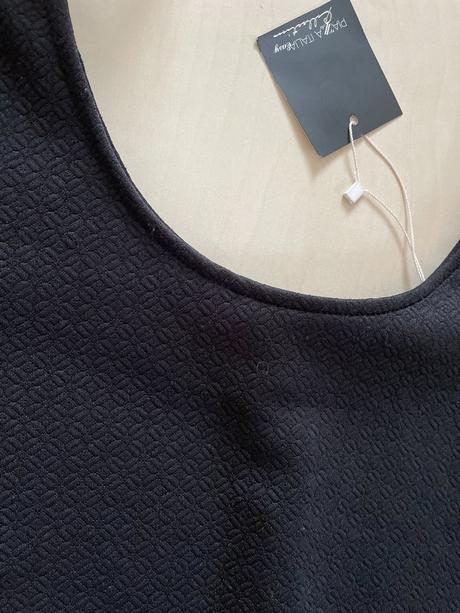 Nové černé šaty s kulatým výstřihem, vel s, piaza, piazza italia,s