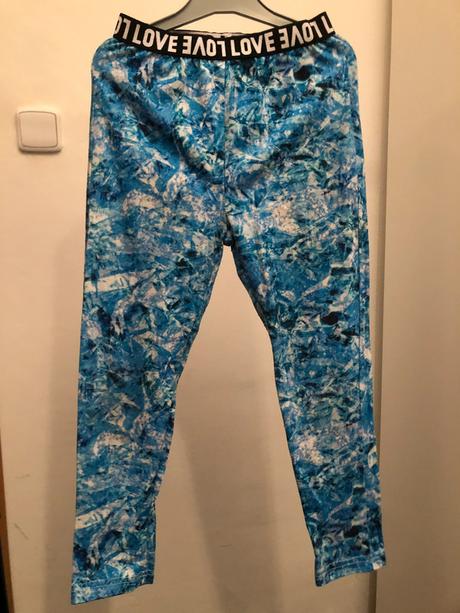 Barevné legíny, 122