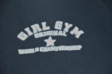 134 slabý svetřík, benetton,134