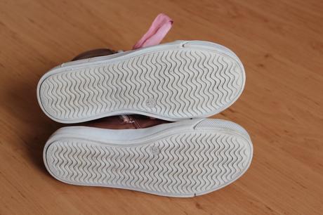 Metalické kotníkové boty, tenisky, baťa,31