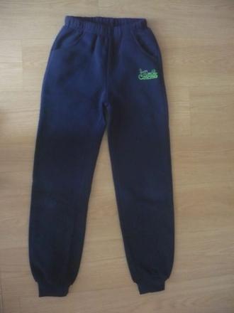 Tepláky s výšivkou, 146