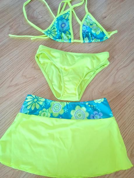 Balík mix oblečení na holku od vel.104-122, 104–116