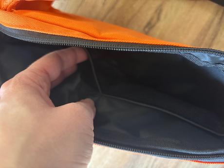 Pánská ledvinka, new yorker