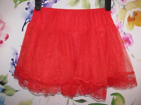 Kostýmová tylová červená sukně v.152/164, 