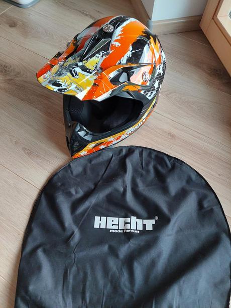 Přilba pro čtyřkolku a motocykly, 