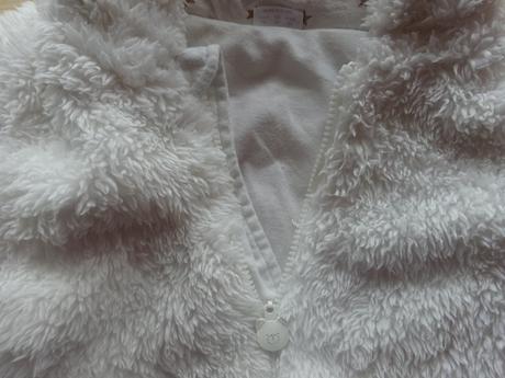Bílý chlupatý kabátek, vel. 74, f&f,74