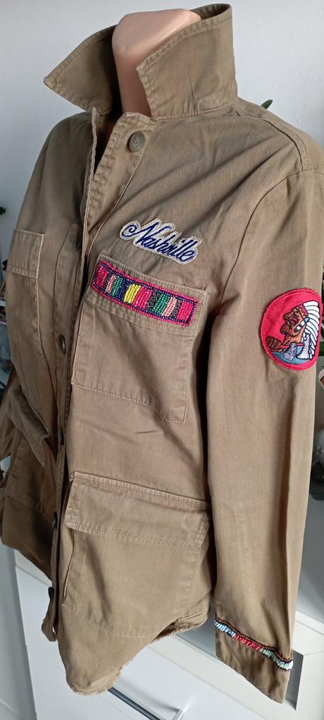 Bunda zn."bershka" vel."l", bershka,l