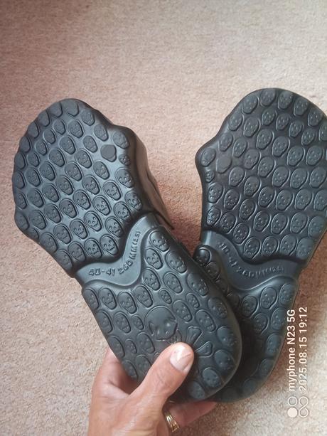 Pantofle "lebka" vel."40/41" ženy i muži, 41