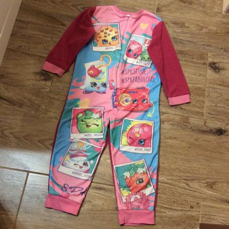 Teplý fleece overal/pyžamo ,,shopkins", matalan,116