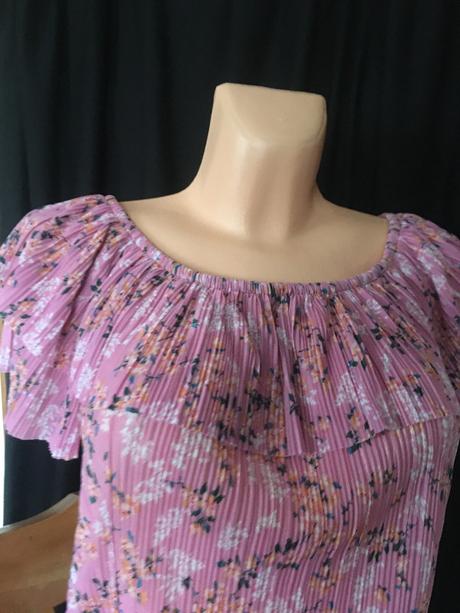 Vel. 38 světle růžový top s volánem, 38