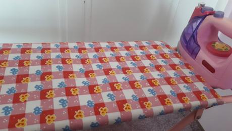 Dětské žehlící prkno se žehličkou,