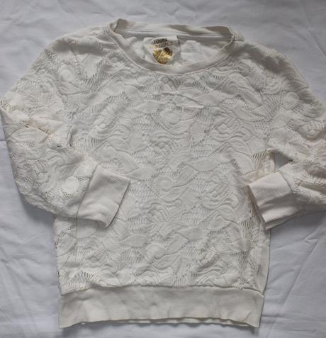 At154. krémová krajková mikina 6-7 let, young dimension,122