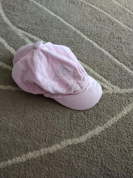 Čepice hello kitty a jiné, 116