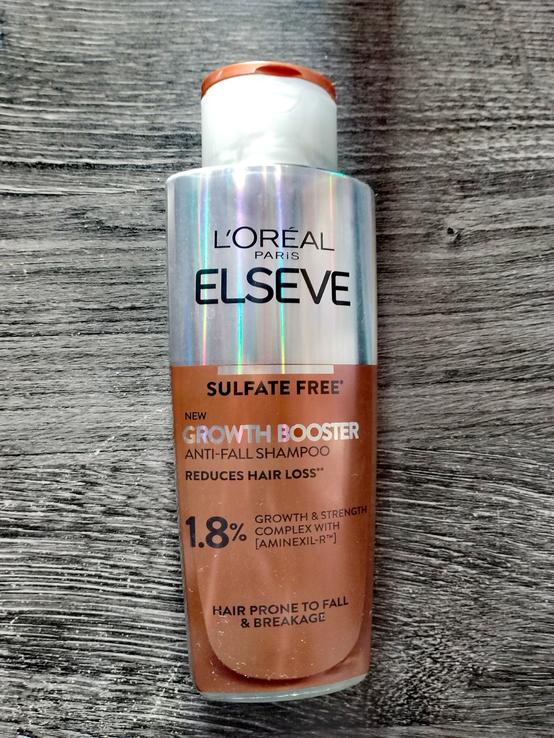 Šampon proti vypadávání vlasů Elseve Growth Booster