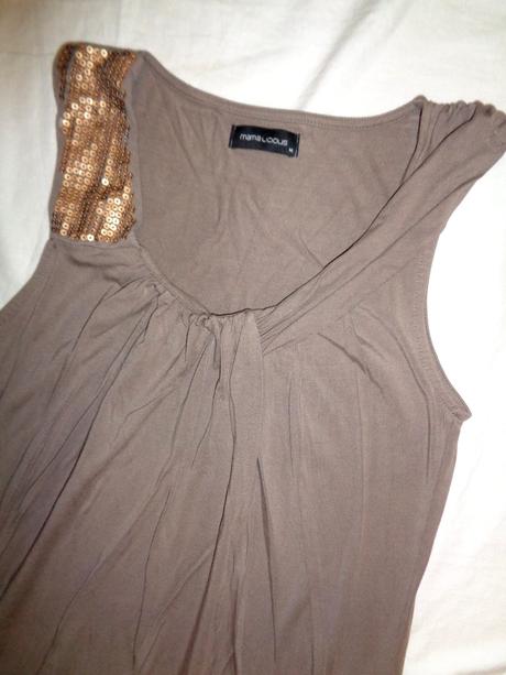 Super hnědé pružné šaty, m