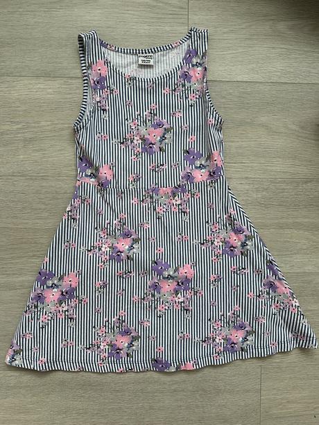 Dívčí pruhované šaty s květinami, vel. 134/140, 134