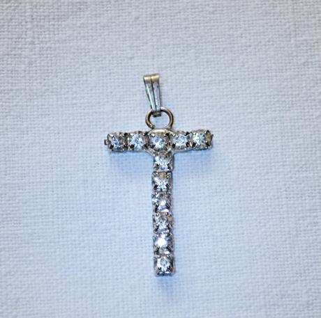 Přívěsek kříž, 