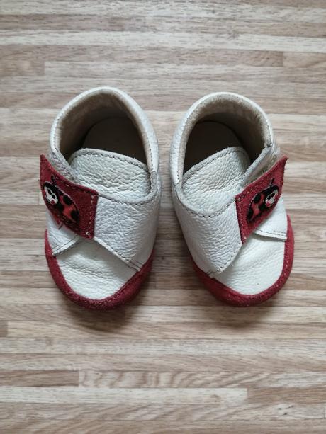 Kožené barefoot pegres capáčky beruška vel. 16, pegres,<17