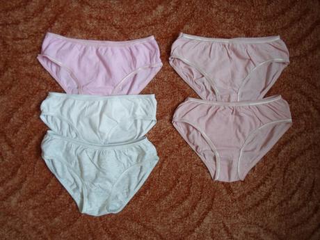 Bílé růžové kalhotky, 152