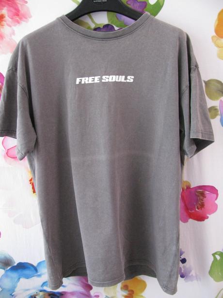 Šedé bavlněné tričko s potiskem, 32