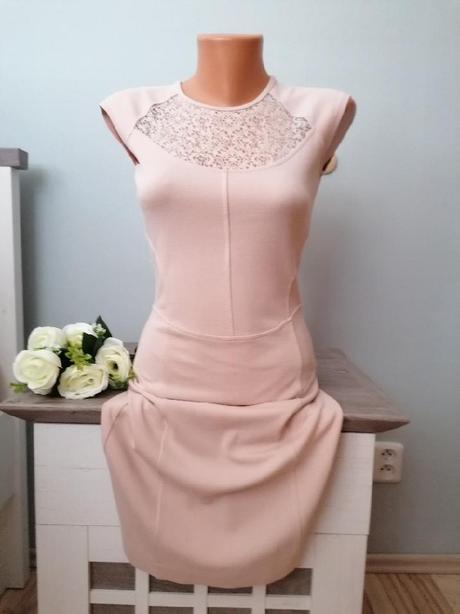 Šaty s krajkovou vsadkou, xs