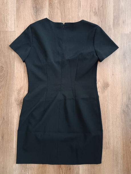 Černé společenské šaty., l