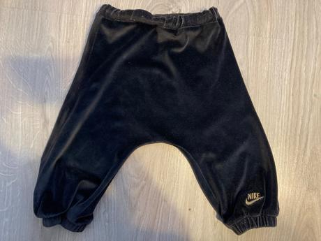 Semišové tepláky, nike,86