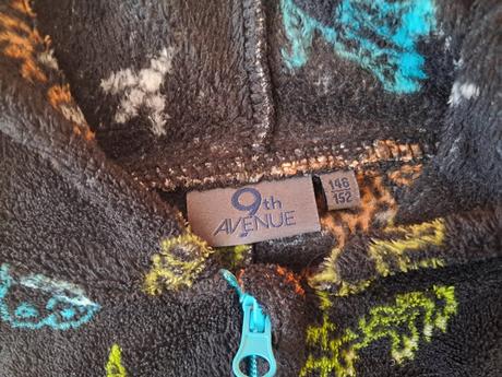 Teplý overal s dinosaury, 134