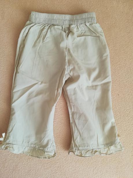 Letní kalhoty s kytičkou, 86