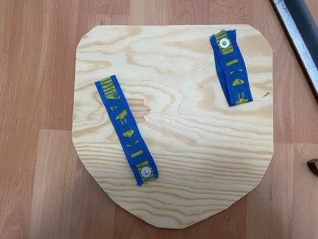 Dětský dřevěný meč a štít, 