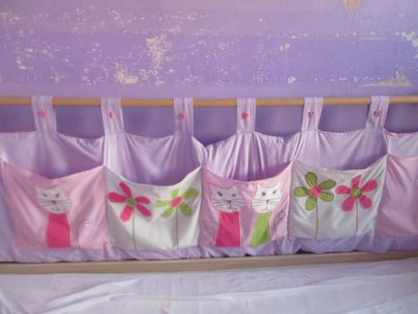 Šitý oboustranný kapsář k posteli + 2 polštářky, šířka (cm): 50,délka (cm): 190