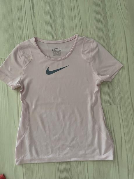Nike triko 122/128, nike,128