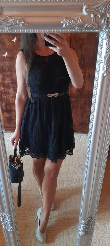 Fisherfield černé krajkové krátké šaty, 38