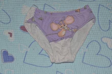 Spodní kalhotky s myšičkou, hudební motiv, 104