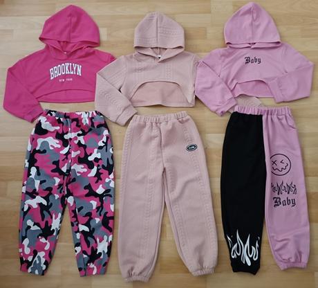 Dívčí souprava 3x vel.122, 122