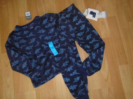 Souprava i pyžamo dinosauři vel 104, primark,104