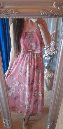 Květované dlouhé šaty, 