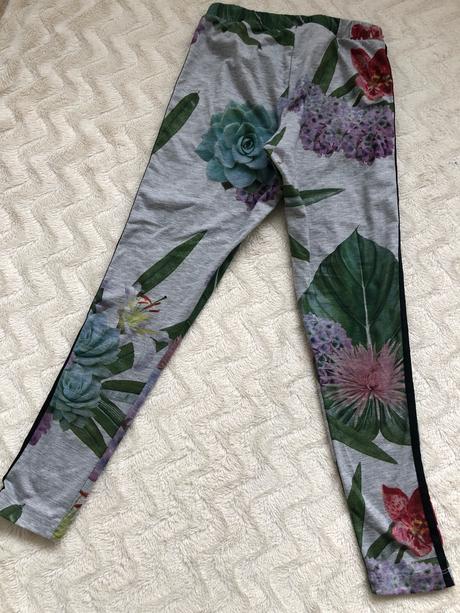 Adidas 34 sede leginy s květovaným vzorem, adidas,34